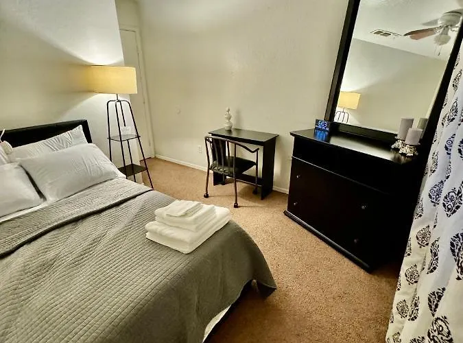 Habitación en casa particular Cozy Private With Shared Bathroom Inside A House Phoenix